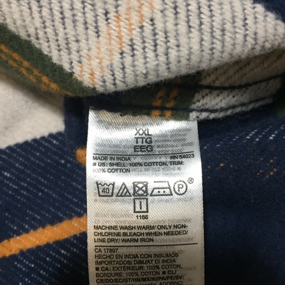 Old Navy Regular Fit Thick Flannel Shirt Men’s XXL Navy Blue Plaid Button Up - Picture 7 of 8